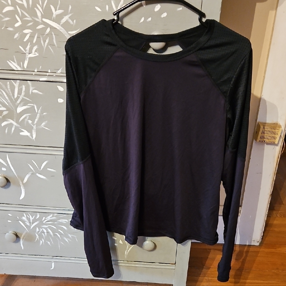 Women's Black Long Sleeve Top